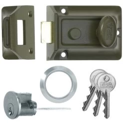 ERA 135 Non-Deadlocking Nightlatch 60mm Green & SC Cyl Visi